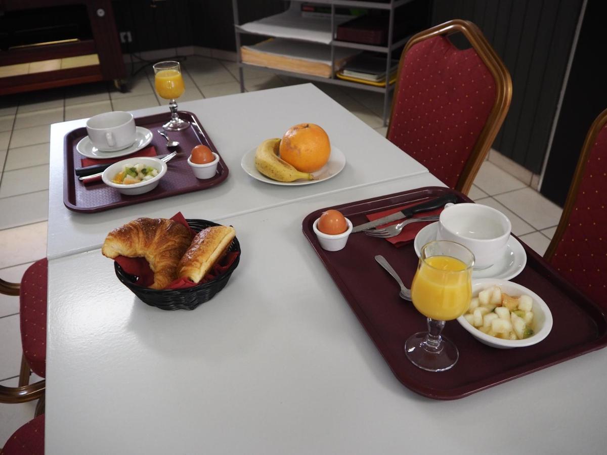 Hotel Le Foirail Фижак Экстерьер фото